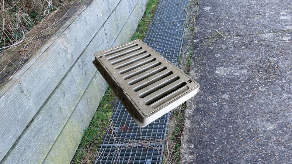 İzmir Kompozit Kanal Izgara